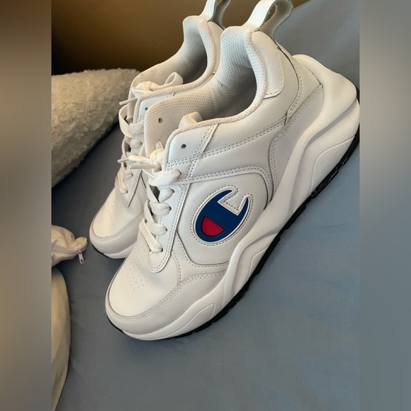 Men’s Champion shoes - Picture 4 of 6